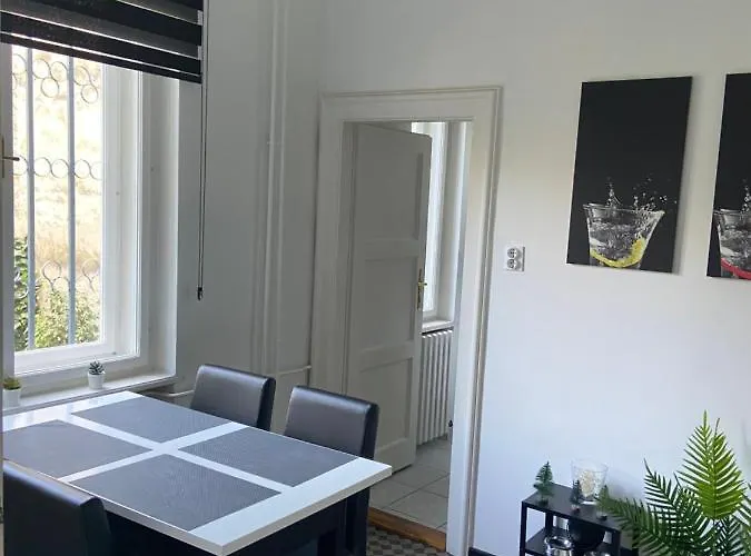 Flora Apartment